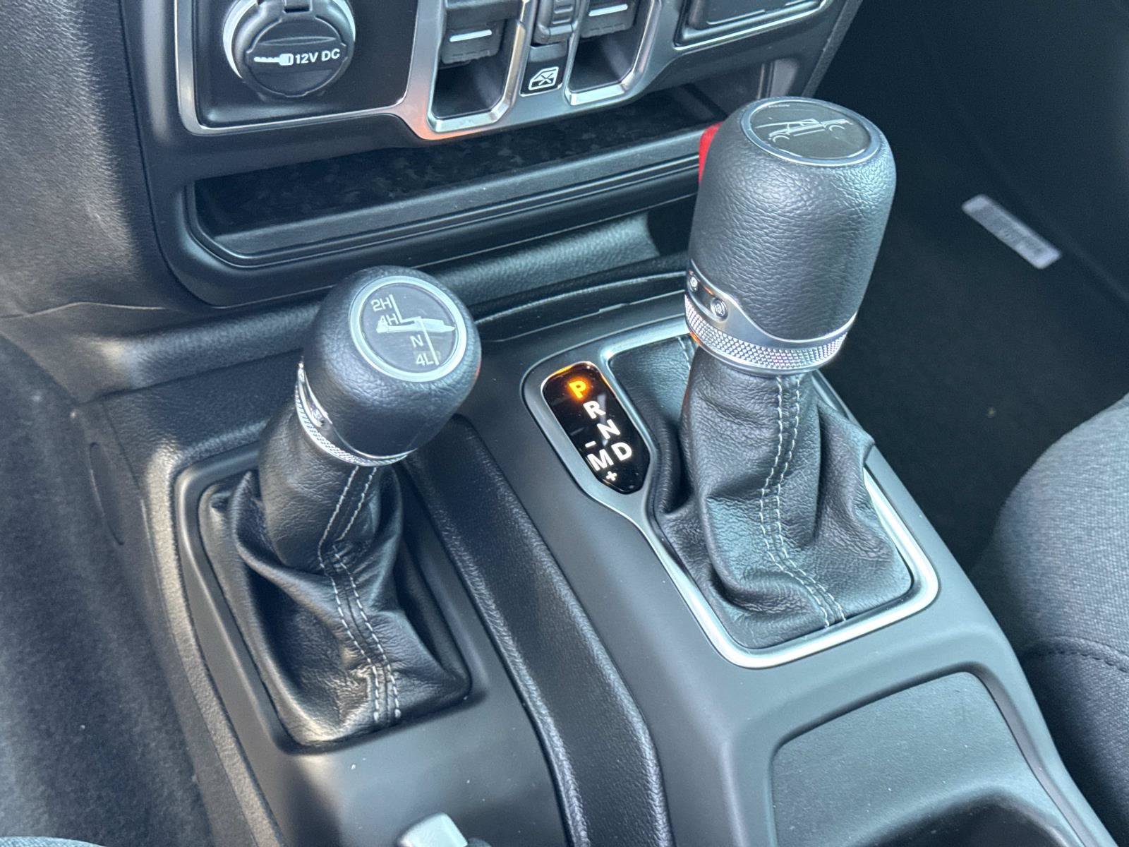 New 2026 Jeep Gladiator Sport AWD/4WD image 17