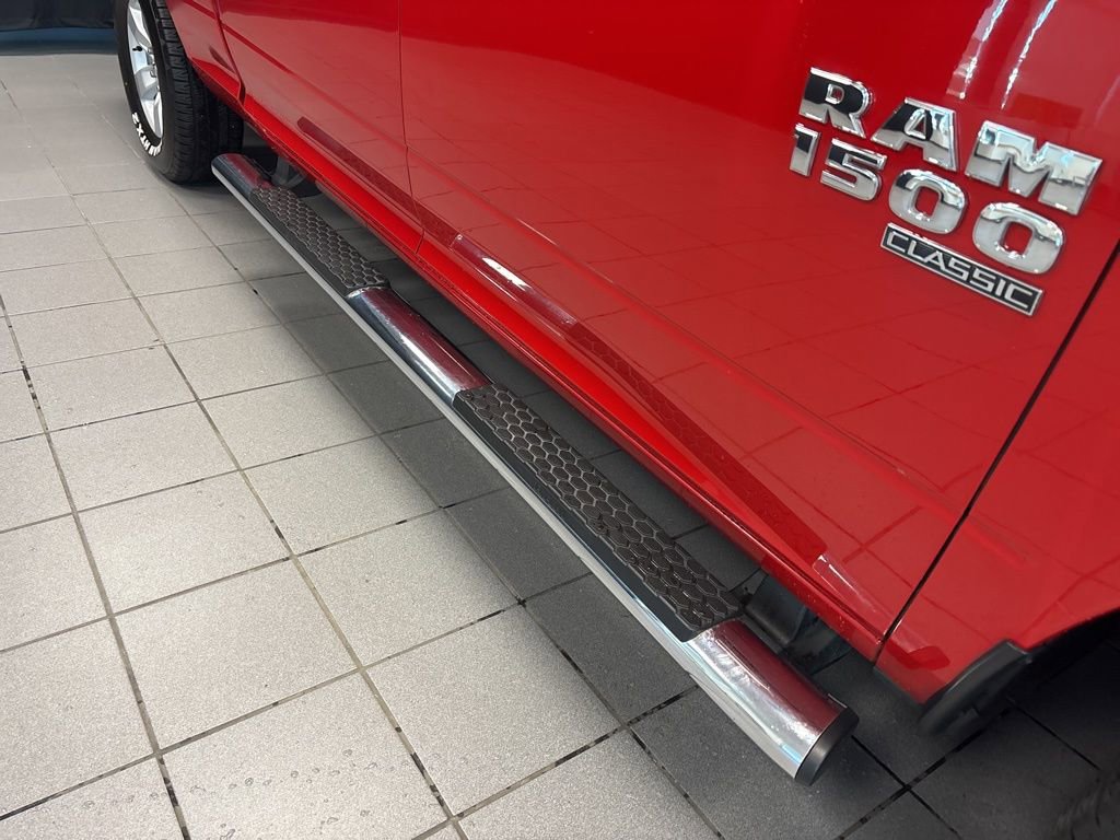 Used 2019 RAM 1500 Classic SLT AWD/4WD image 10