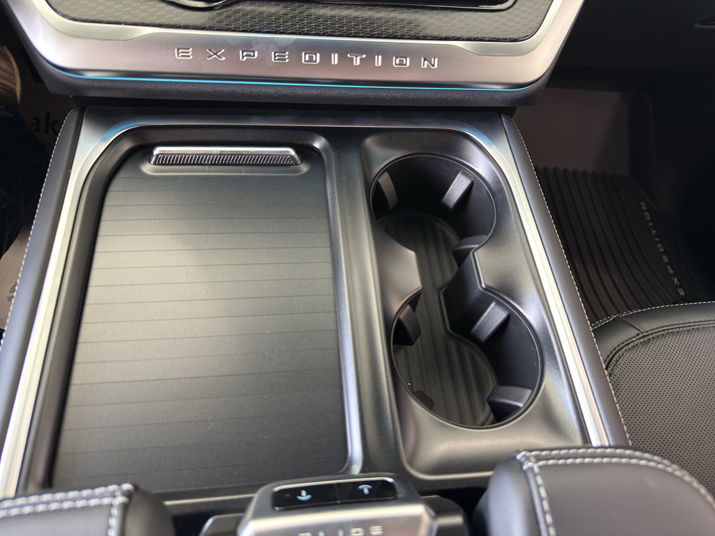 New 2027 Ford Expedition Platinum w/ Stealth Appearance Package AWD/4WD image 19