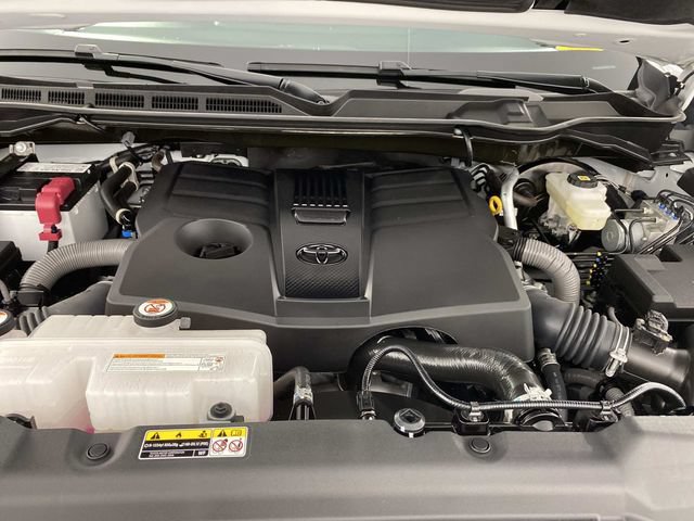 Used 2026 Toyota Tundra SR5 AWD/4WD image 32