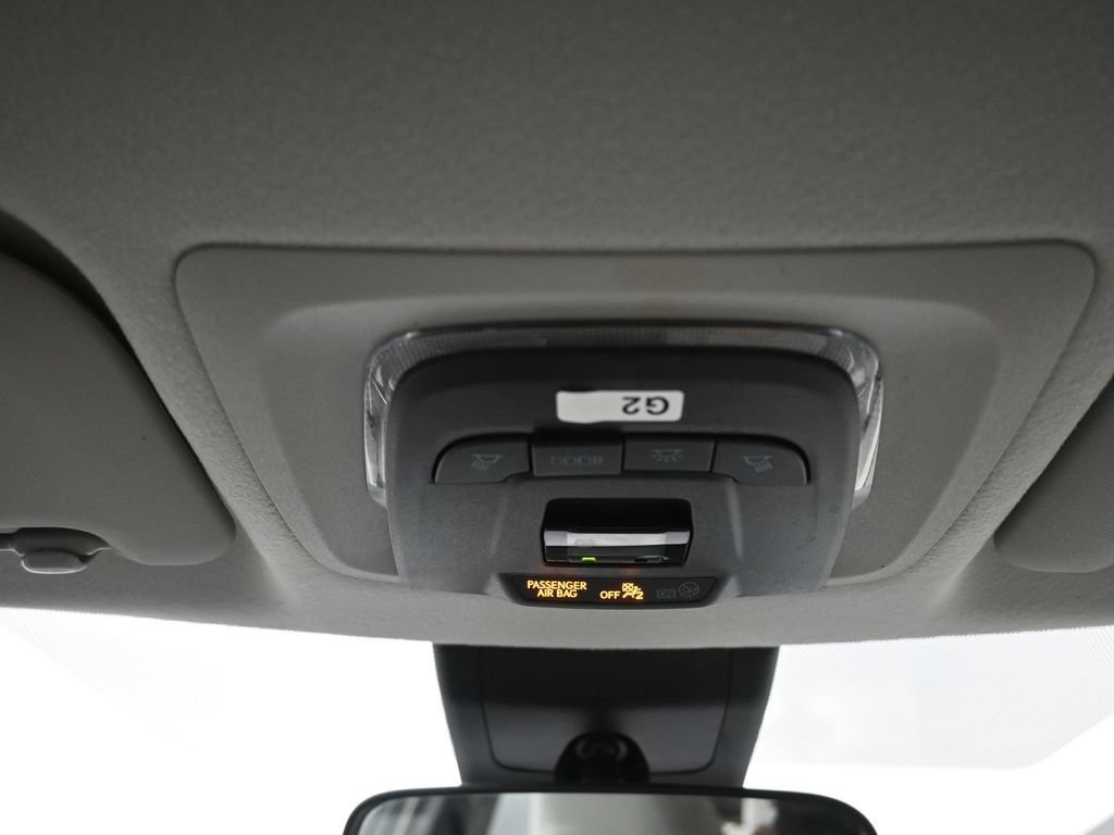 Certified 2022 Toyota Corolla Cross L AWD/4WD image 17