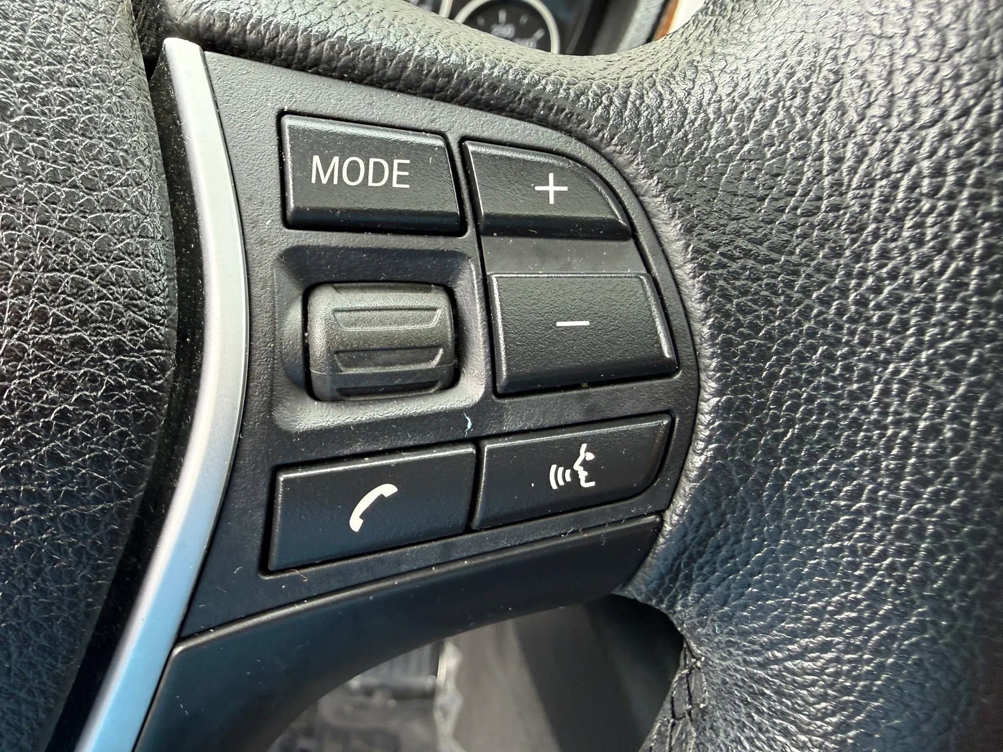 Used 2015 BMW 328i xDrive Sedan AWD/4WD image 34