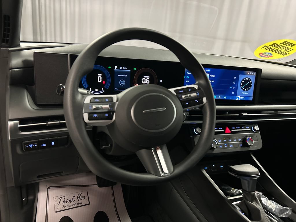 New 2026 Hyundai Santa Cruz SE AWD/4WD image 13