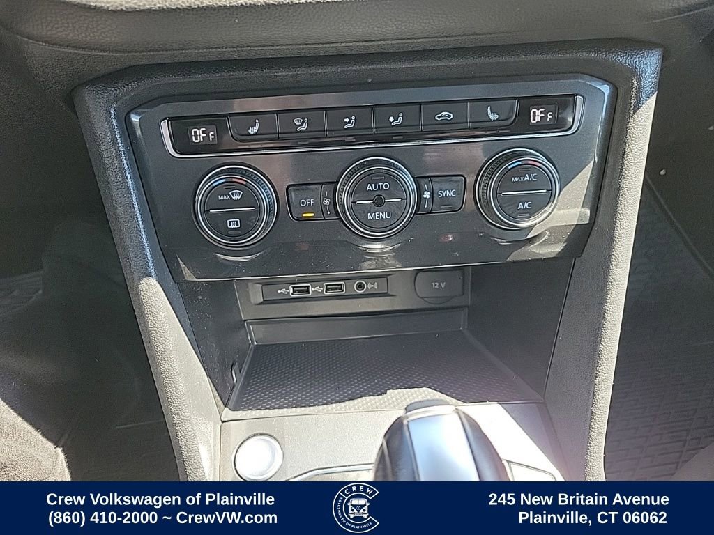 Used 2018 Volkswagen Tiguan SE w/ Panoramic Sunroof Package image 8