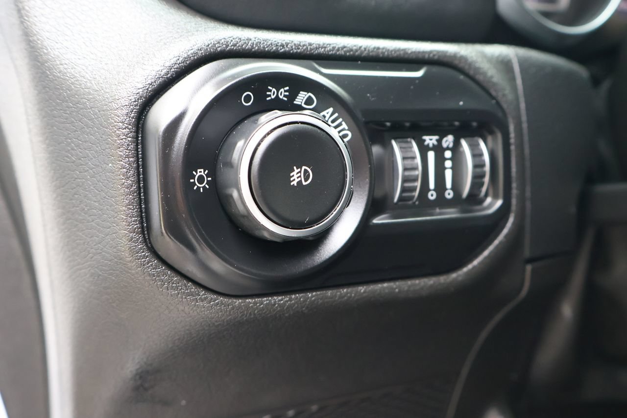 Used 2021 Jeep Wrangler Unlimited Sahara AWD/4WD image 20