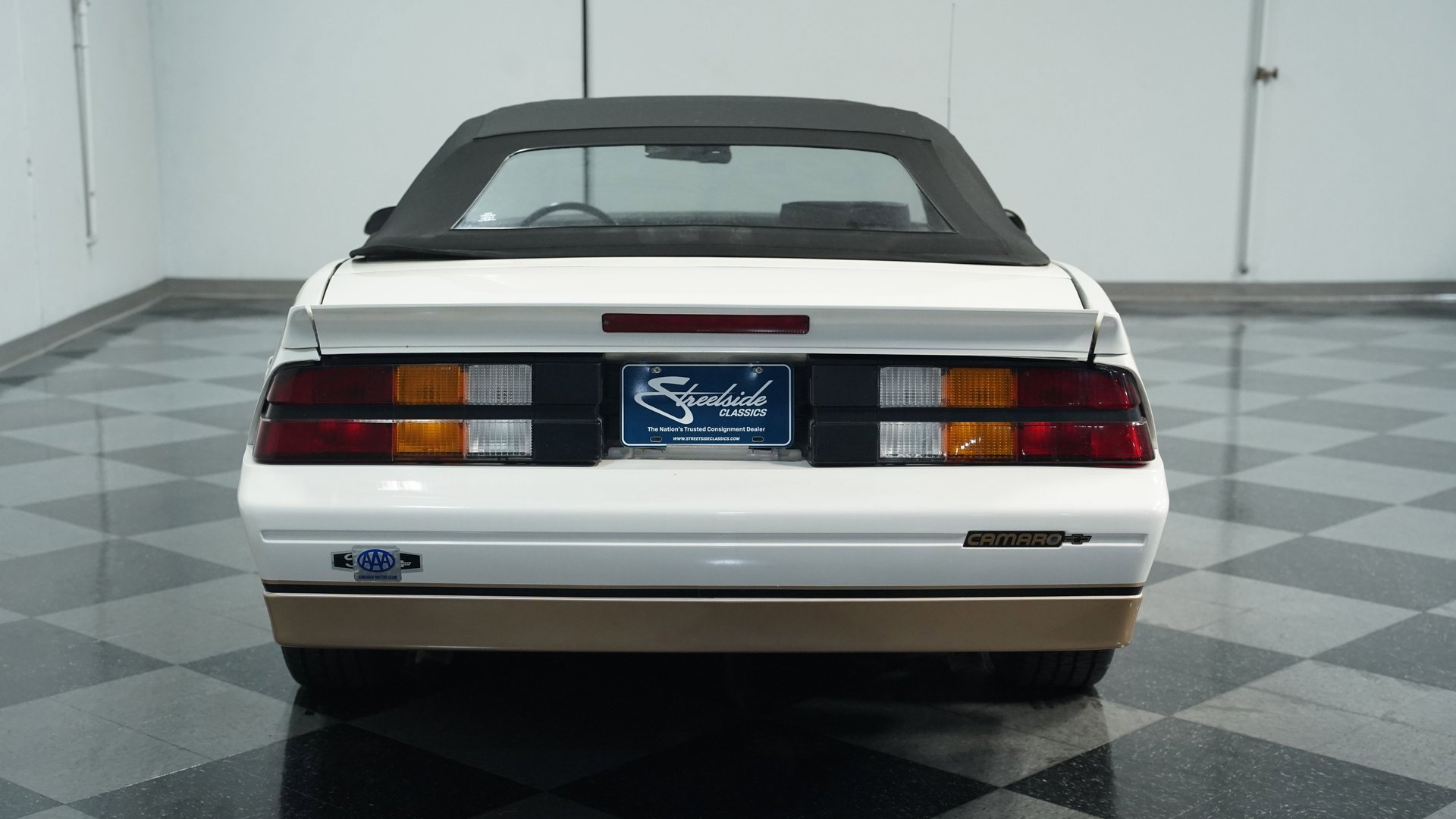 Used 1988 Chevrolet Camaro LT image 9