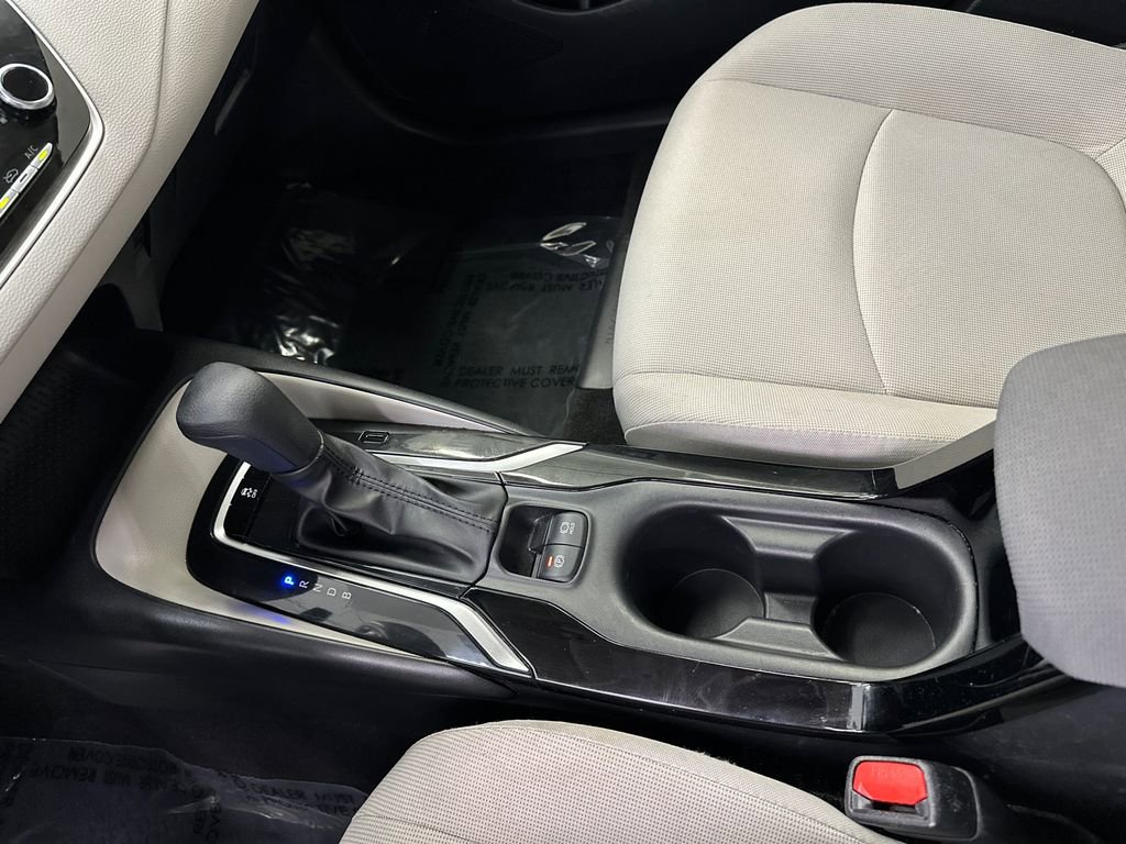 Used 2022 Toyota Corolla LE FWD image 28