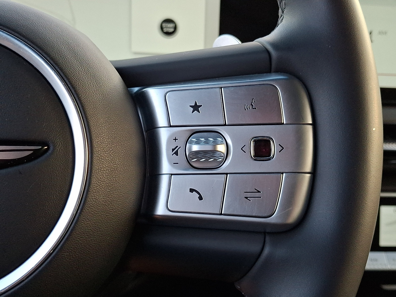 Certified 2023 Genesis GV60 Advanced AWD/4WD image 26