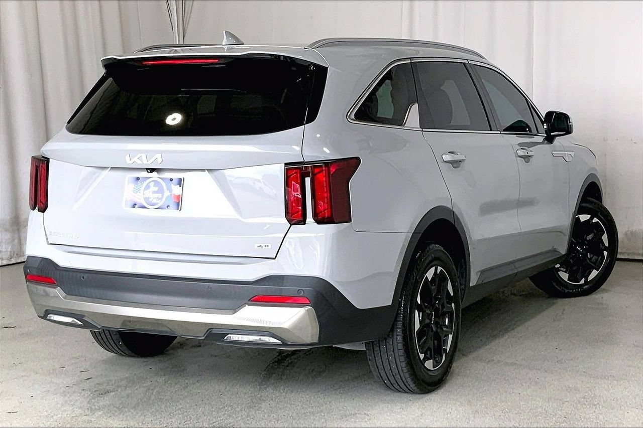Used 2024 Kia Sorento S w/ Panoramic Sunroof Package AWD/4WD image 13