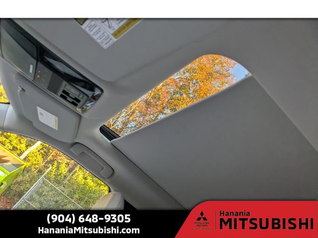 New 2025 Mitsubishi Outlander SE image 23