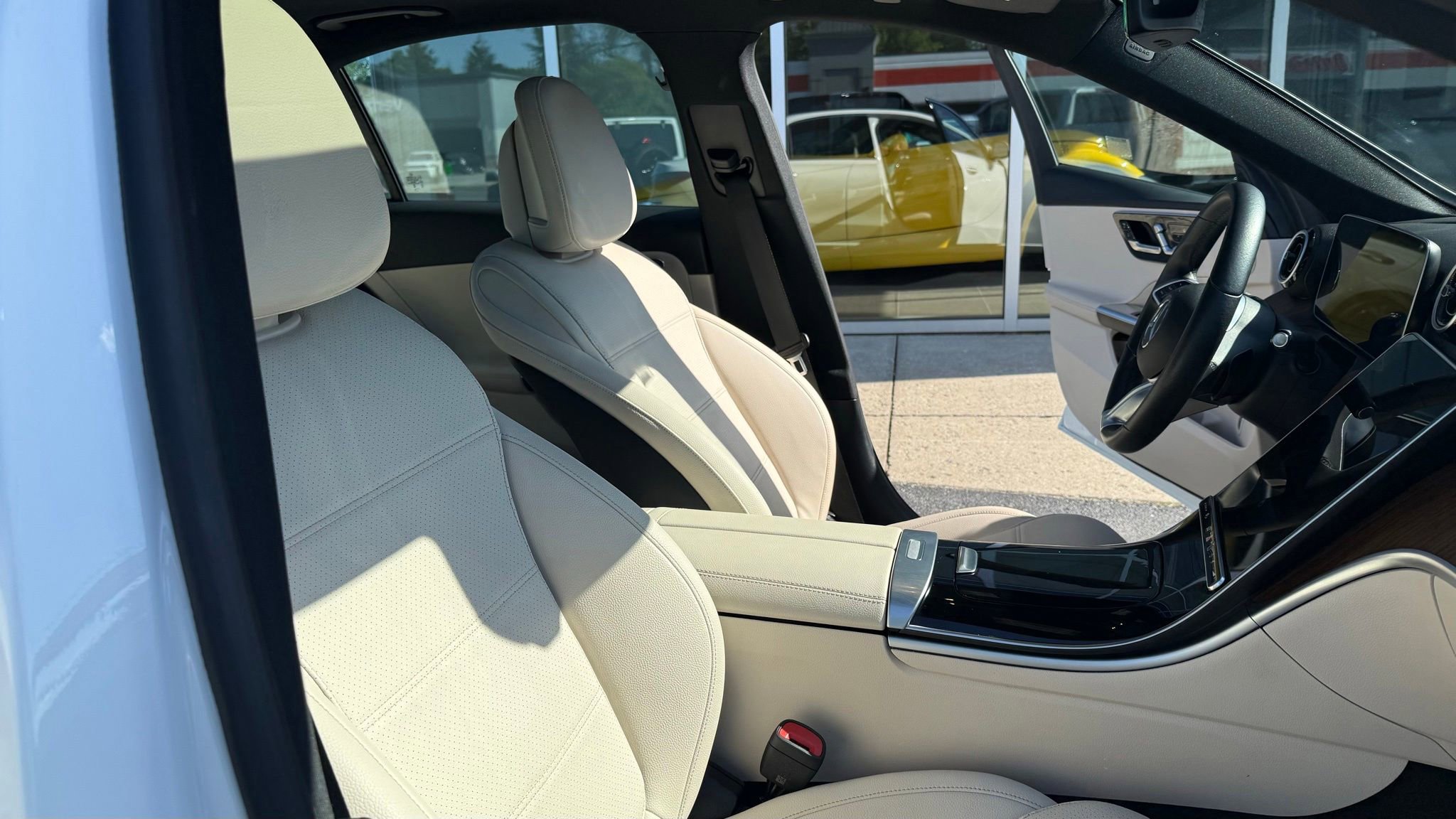 Used 2025 Mercedes-Benz C 300 Sedan image 21