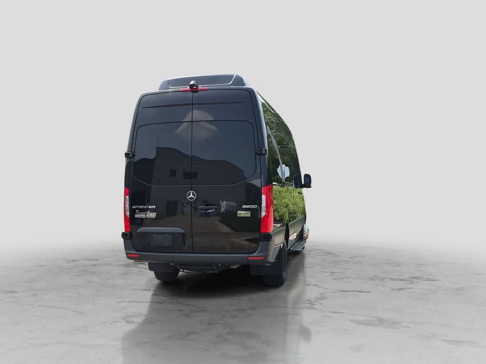 Used 2022 Mercedes-Benz Sprinter 3500 image 7