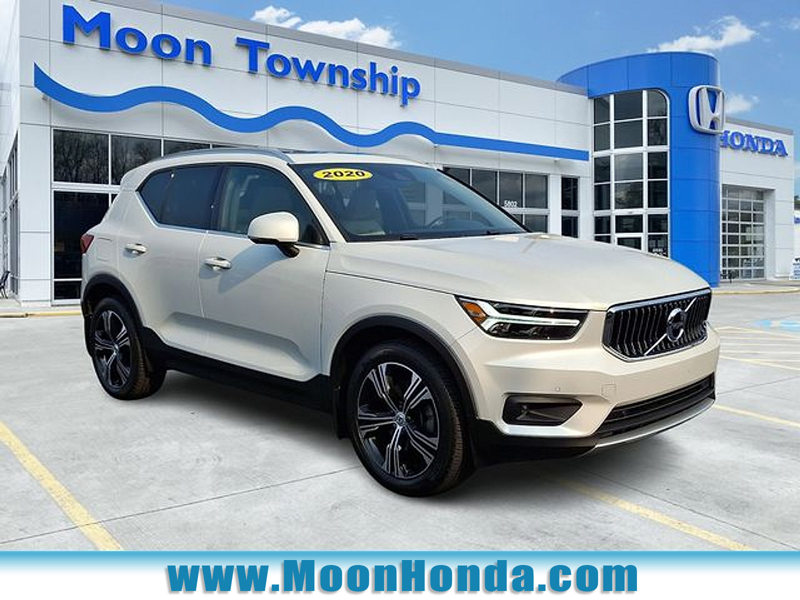Used 2020 Volvo XC40 T5 Inscription w/ Protection Package AWD/4WD image 1