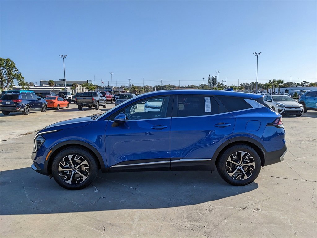 Certified 2024 Kia Sportage EX image 6