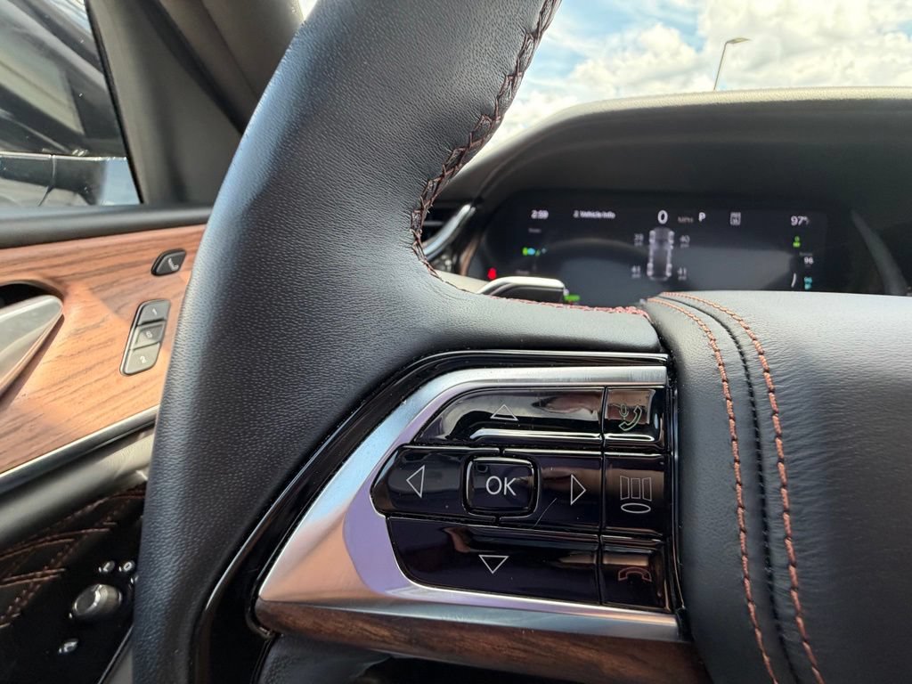 Used 2024 Jeep Grand Cherokee Summit AWD/4WD image 23