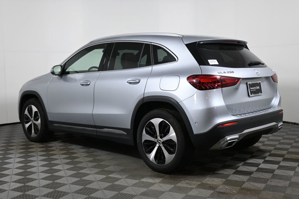 Certified 2026 Mercedes-Benz GLA 250 4MATIC image 5
