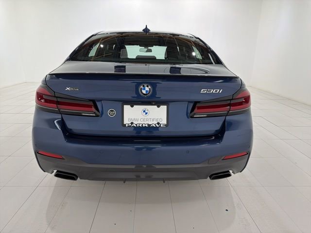 Certified 2023 BMW 530i xDrive w/ M Sport Package AWD/4WD image 4