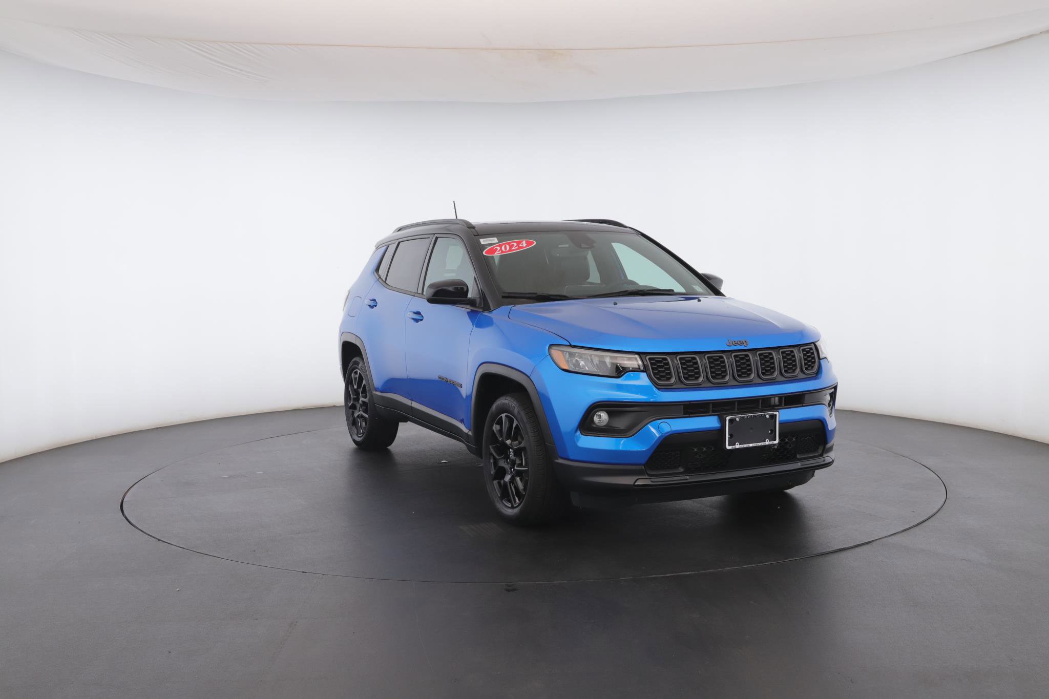 Used 2024 Jeep Compass Latitude w/ Sun and Sound Group image 35