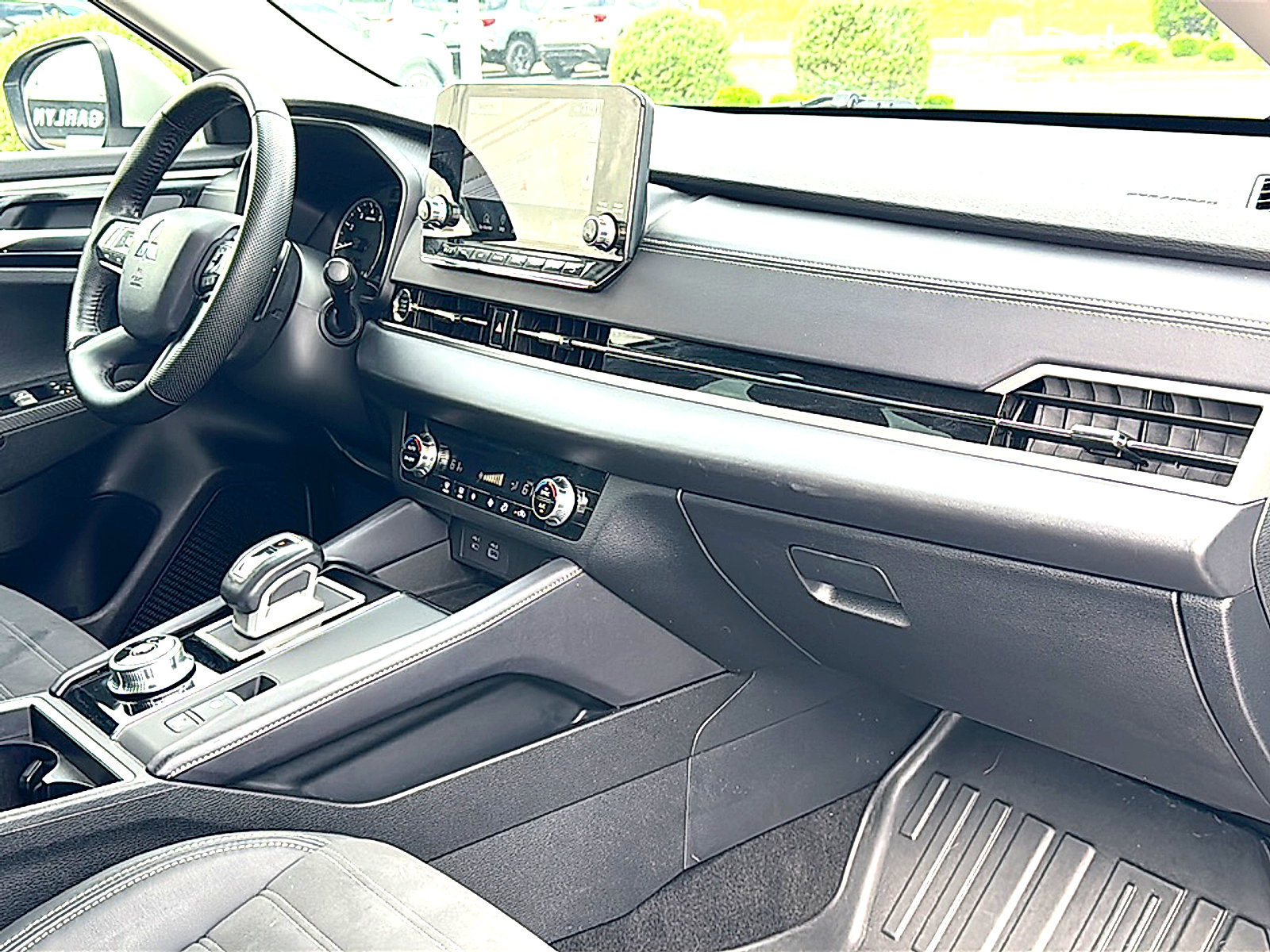 Used 2023 Mitsubishi Outlander SE FWD image 23