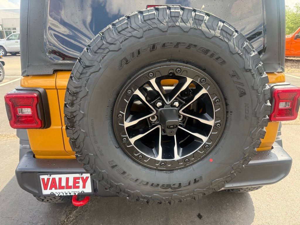 New 2026 Jeep Wrangler Unlimited Rubicon w/ Xtreme 35 Tire Package AWD/4WD image 42