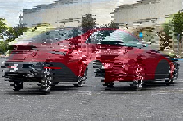 New 2025 Hyundai Elantra SEL image 4