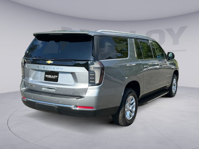 Used 2026 Chevrolet Suburban LT w/ Comfort Package AWD/4WD image 5