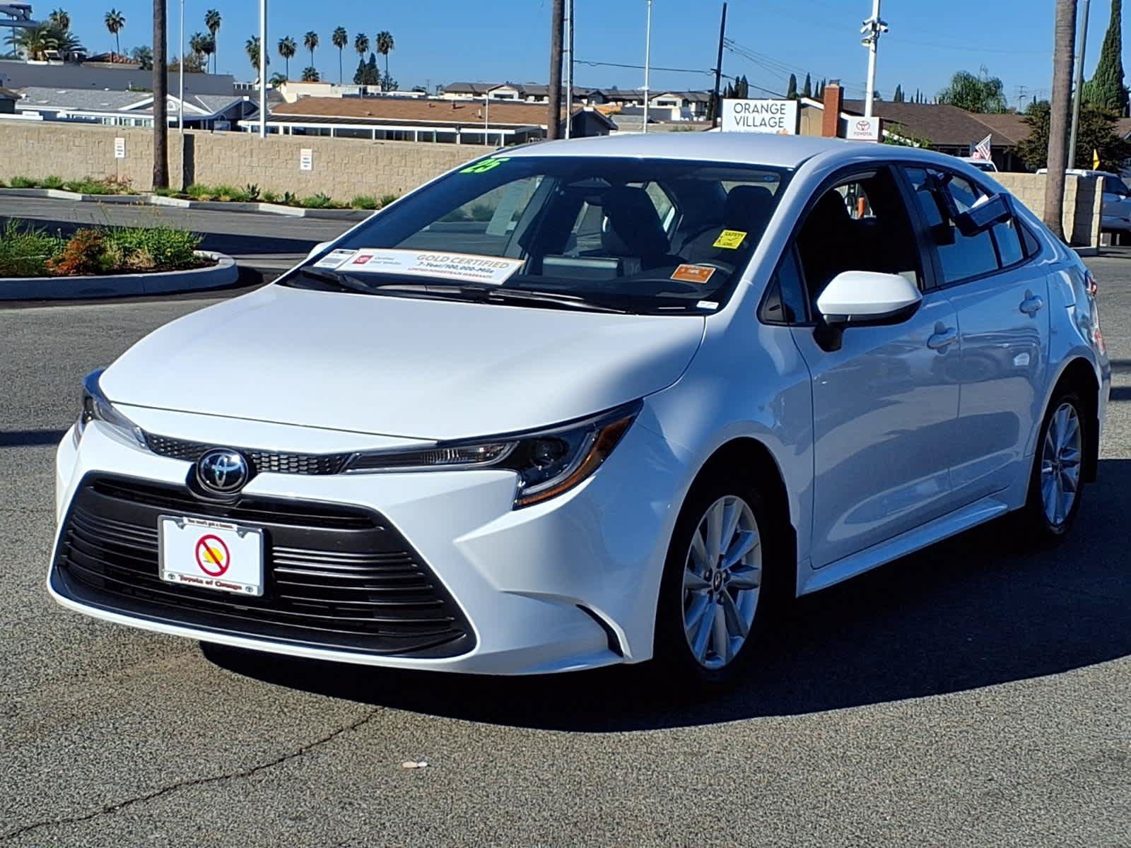 Certified 2025 Toyota Corolla LE w/ LE Premium Package FWD image 3
