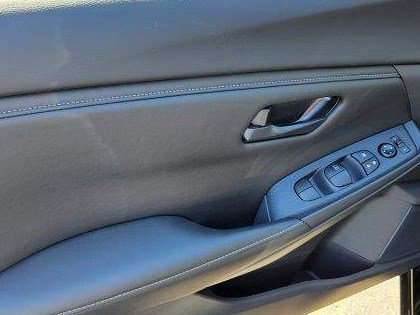 Used 2025 Nissan Sentra S image 2