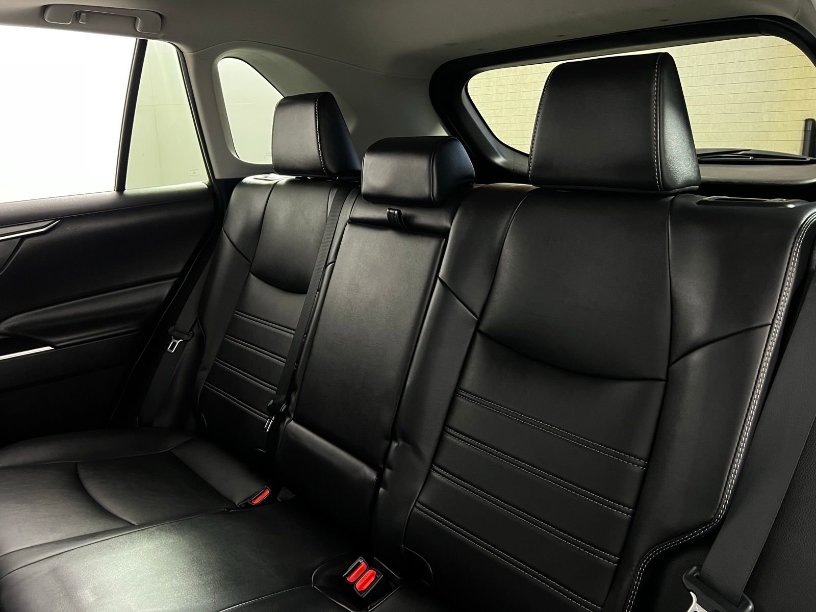 Certified 2022 Toyota RAV4 XLE Premium image 22