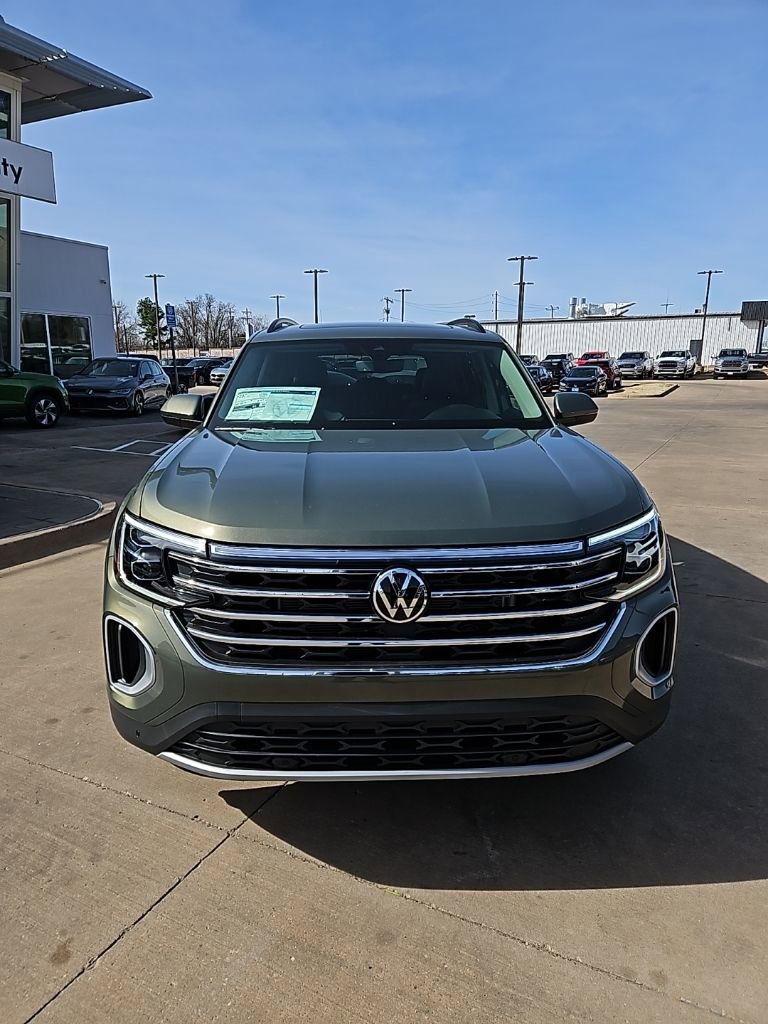 New 2026 Volkswagen Atlas SE image 2