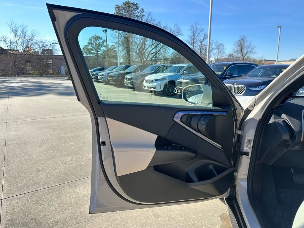 Certified 2025 BMW X3 xDrive30i w/ Convenience Package image 8