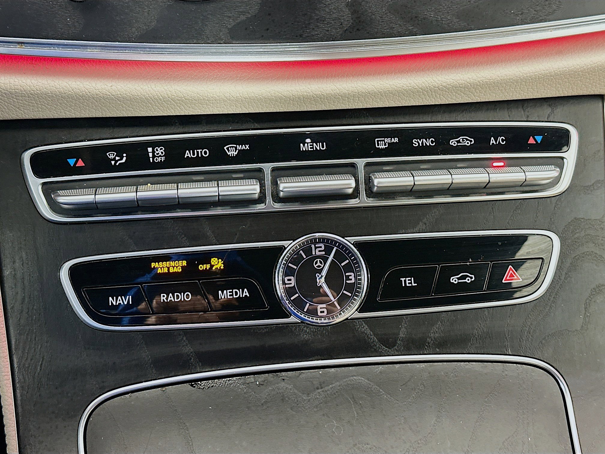 Used 2018 Mercedes-Benz E 300 image 23