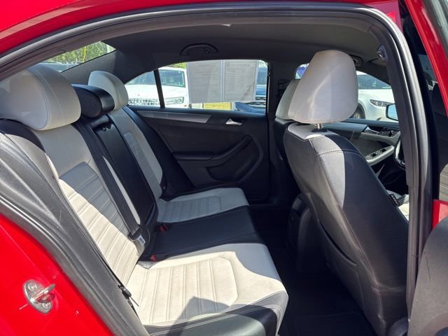 Used 2016 Volkswagen Jetta Sport FWD image 13