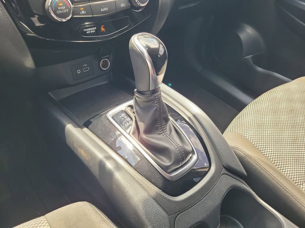 Certified 2022 Nissan Rogue Sport SV FWD image 33