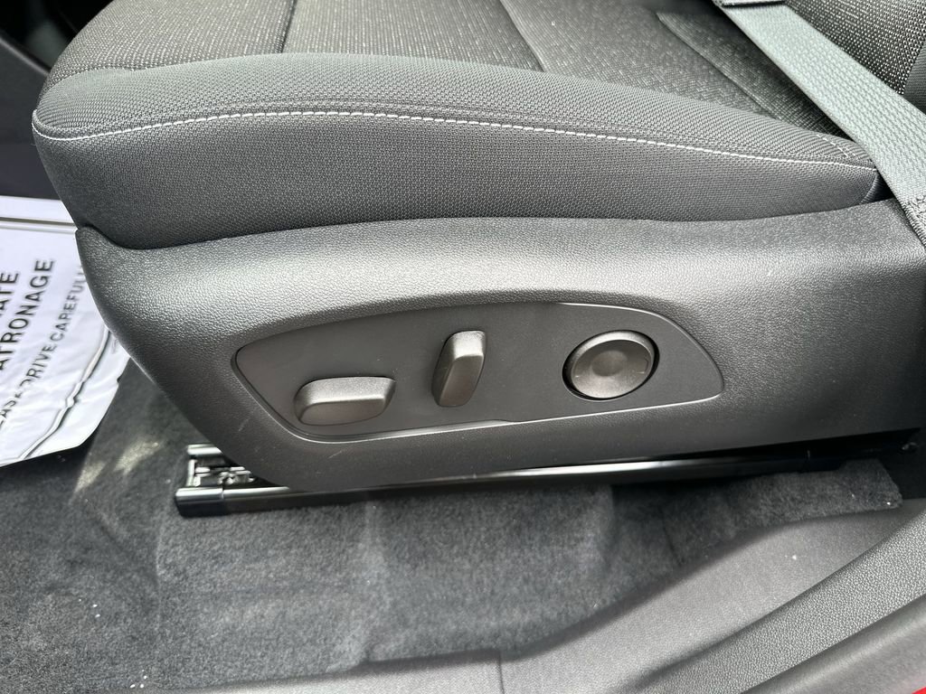 New 2025 Chevrolet Traverse LT w/ Enhanced Driving Package image 12