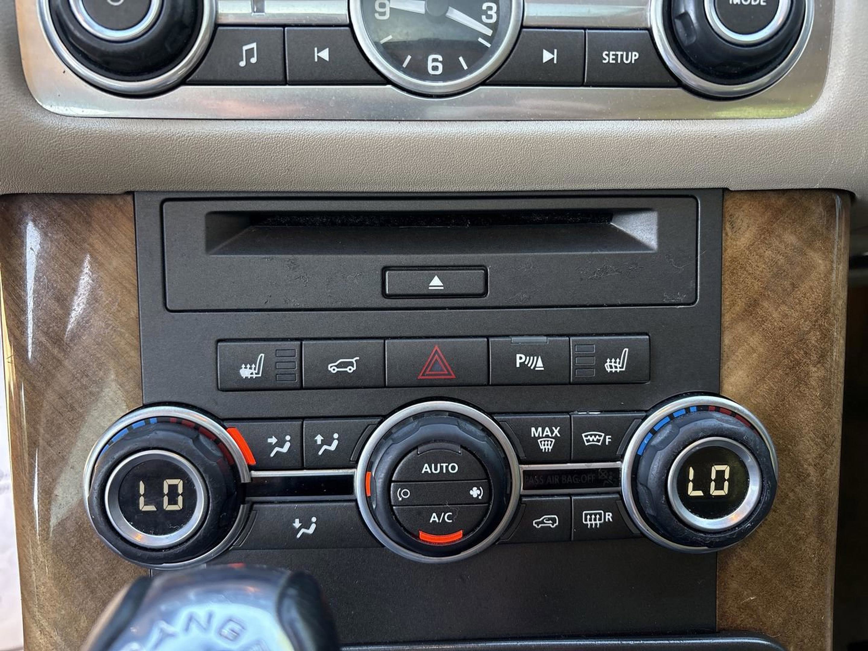 Used 2013 Land Rover Range Rover Sport HSE LUX image 27