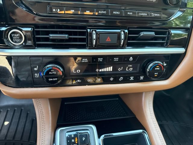 Used 2024 Nissan Pathfinder Platinum w/ Cargo Package AWD/4WD image 28