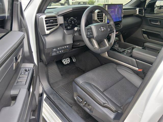 Used 2025 Toyota Tundra Limited w/ TRD Off-Road Package AWD/4WD image 7