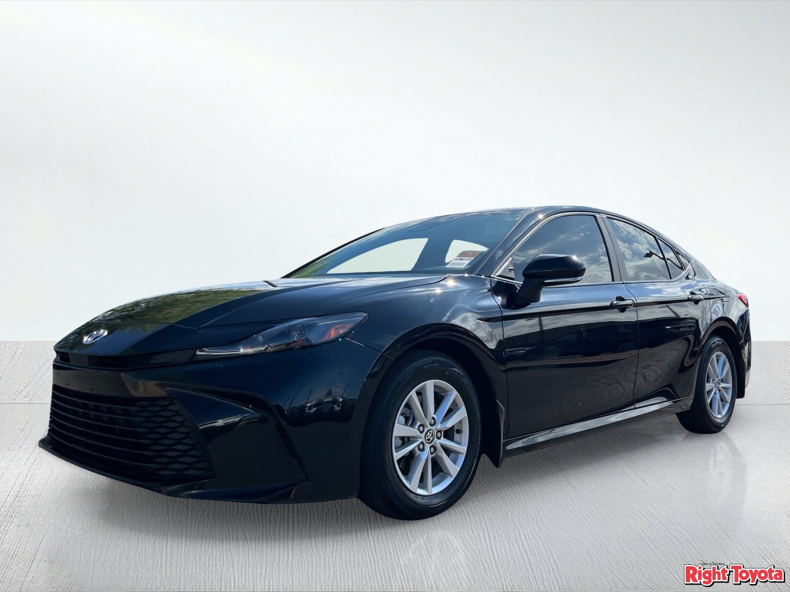 Certified 2025 Toyota Camry LE FWD image 2