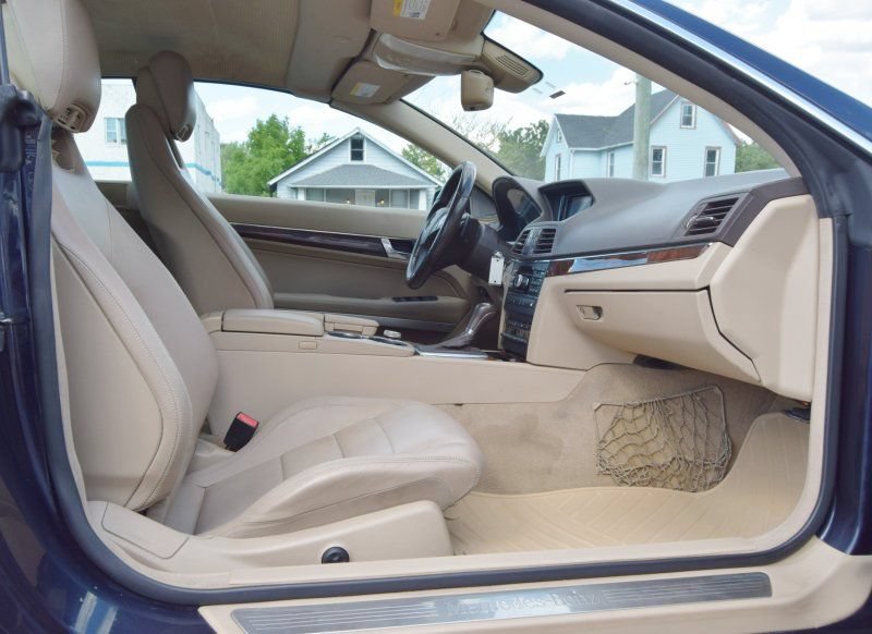 Used 2011 Mercedes-Benz E 550 Cabriolet image 24