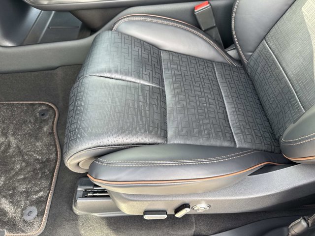 New 2025 Lincoln Navigator L Black Label image 11