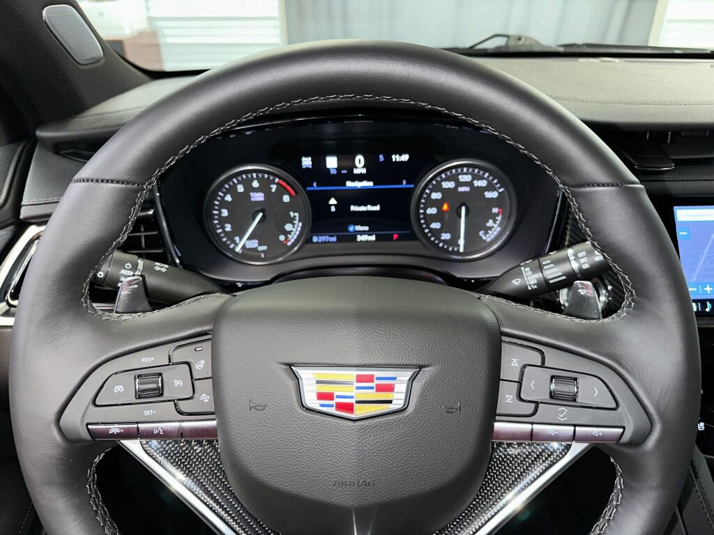 Certified 2025 Cadillac XT6 Sport w/ Technology Package image 14