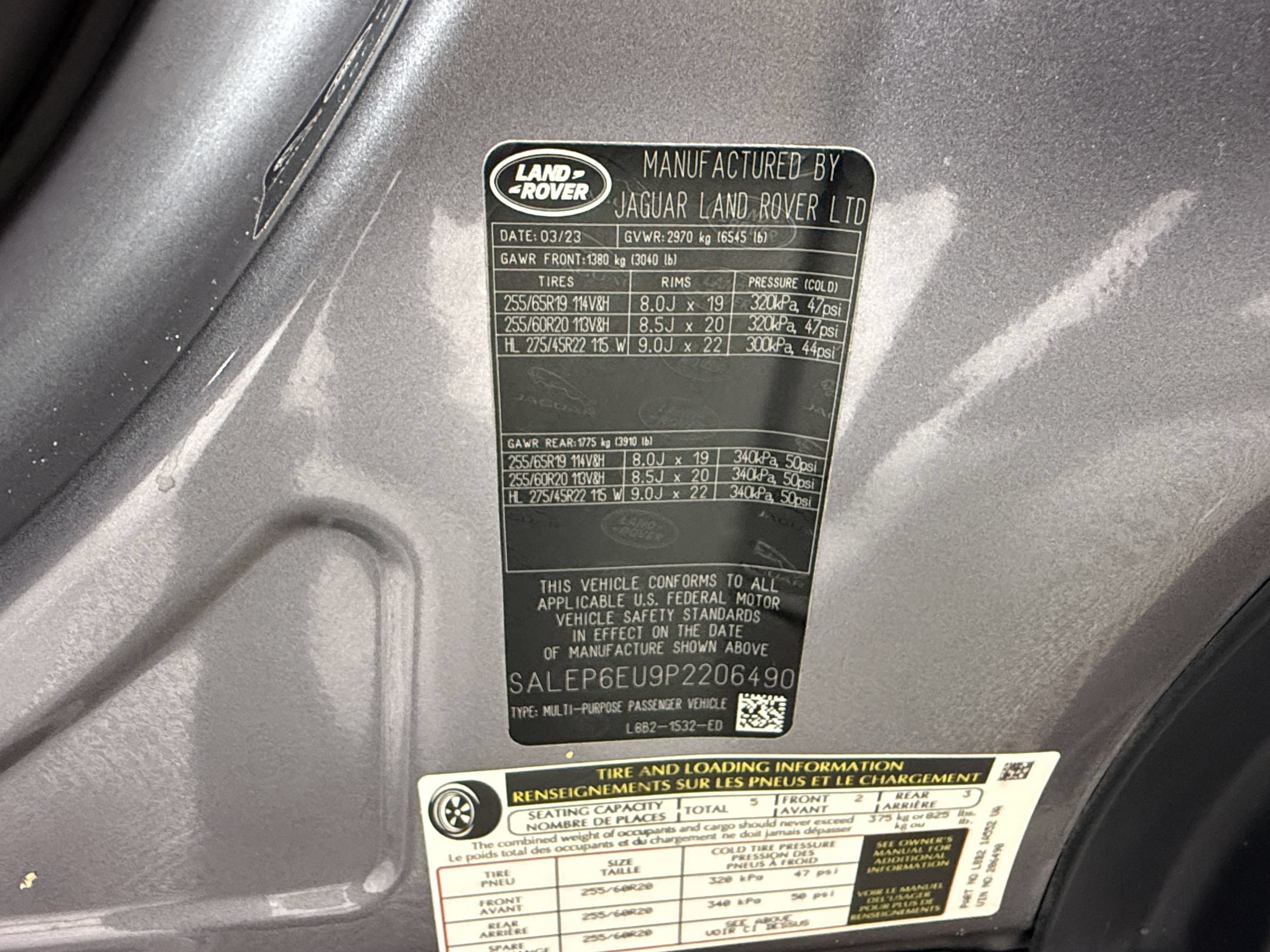 Used 2023 Land Rover Defender 90 SE AWD/4WD image 23