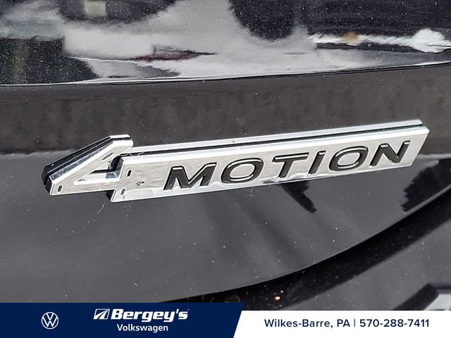 Used 2025 Volkswagen Taos SE AWD/4WD image 34