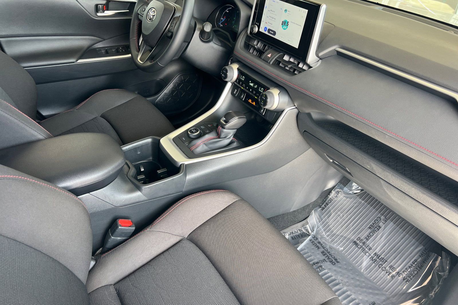 Used 2025 Toyota RAV4 SE AWD/4WD image 16