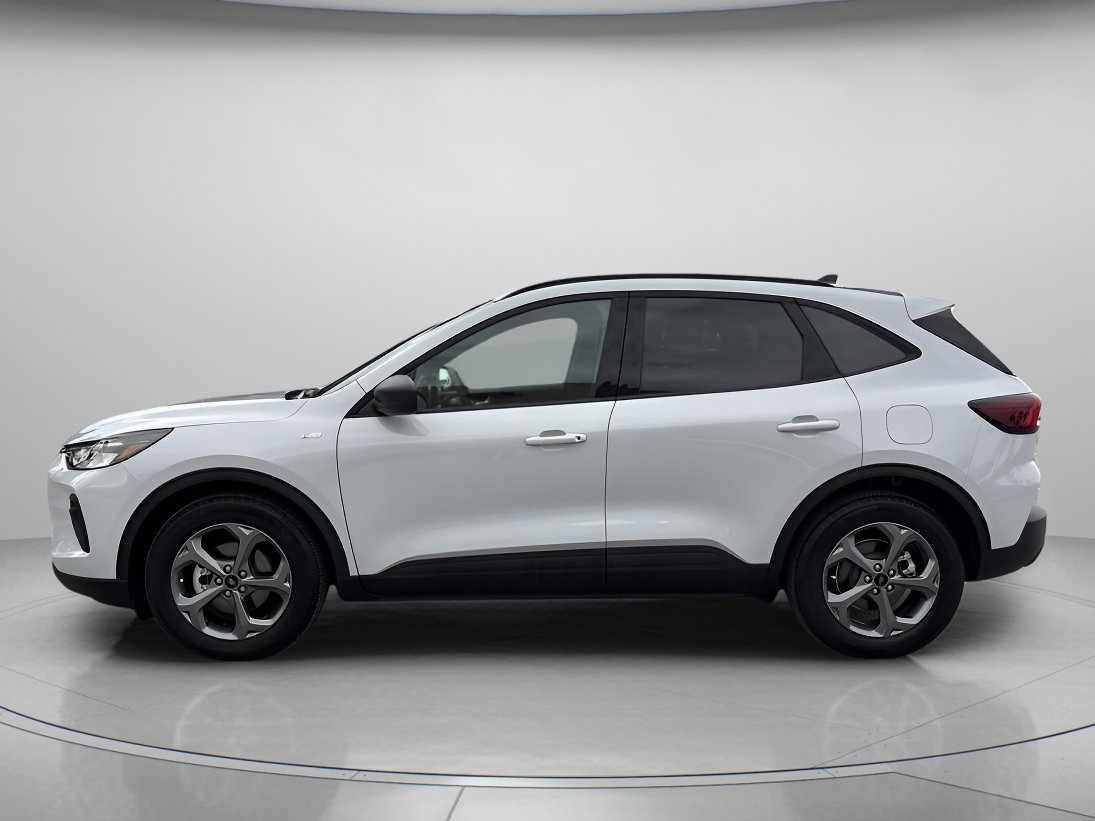 Certified 2025 Ford Escape ST-Line w/ Tech Pack #1 image 5