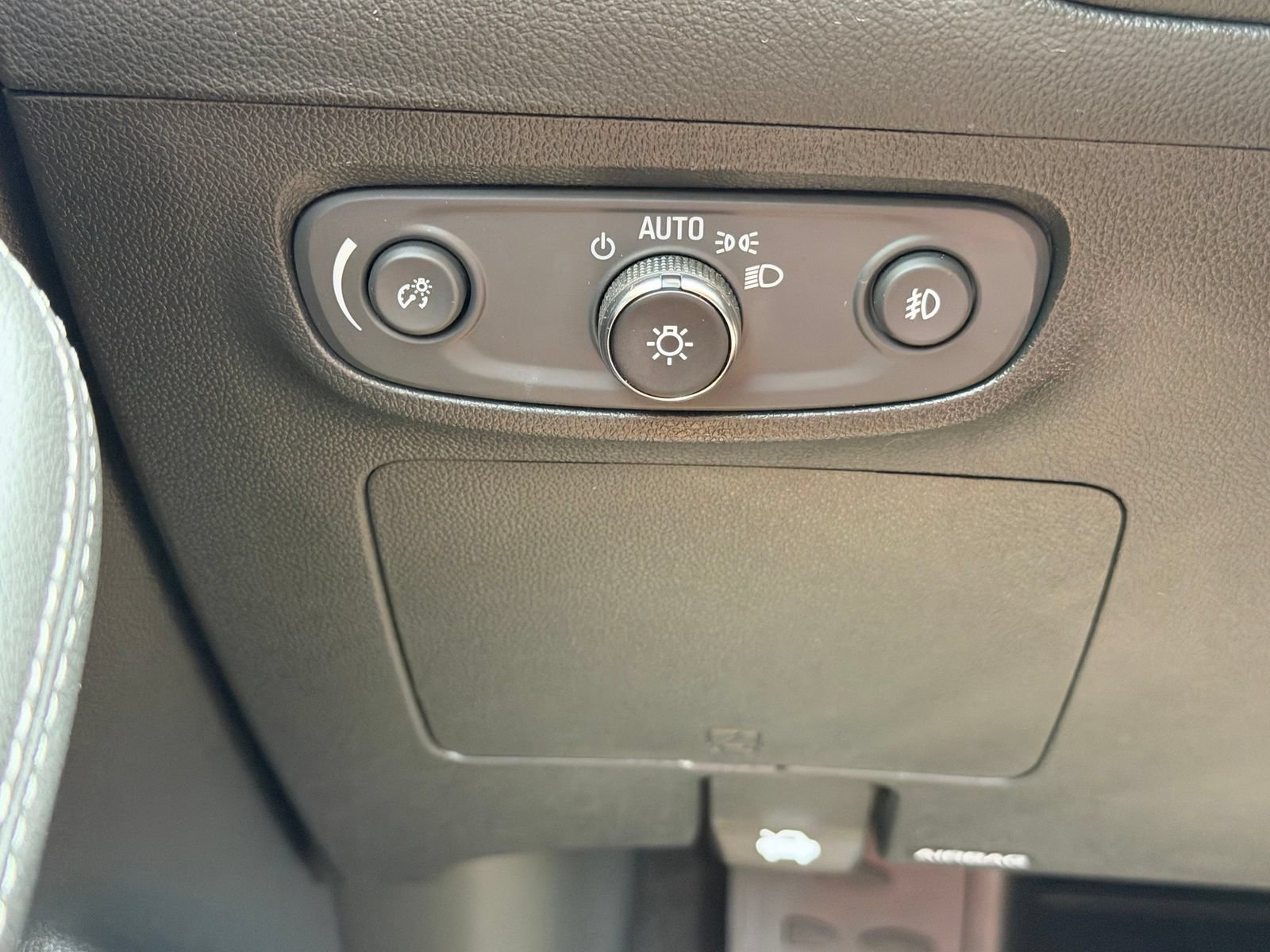 Used 2023 Buick Encore GX Select w/ Sport Touring Package AWD/4WD image 12