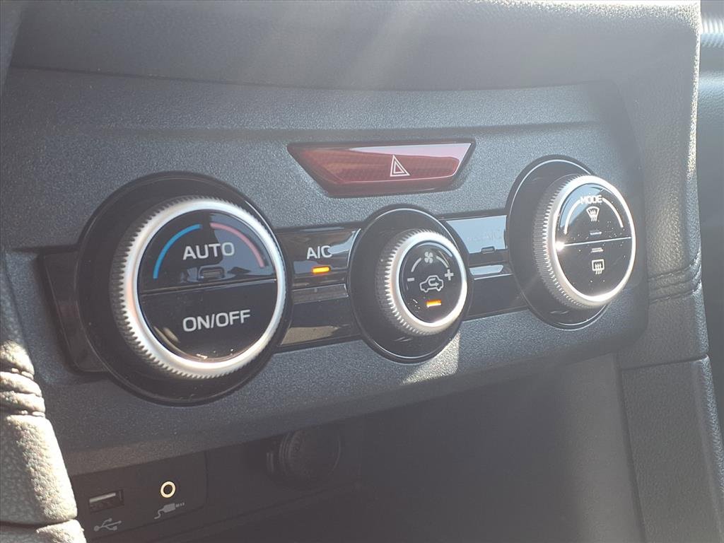 Used 2021 Subaru Crosstrek 2.0i image 17