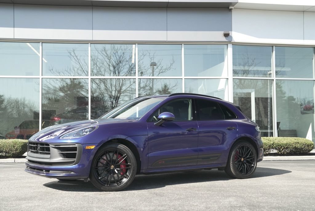 Used 2023 Porsche Macan GTS w/ Premium Package Plus AWD/4WD image 2