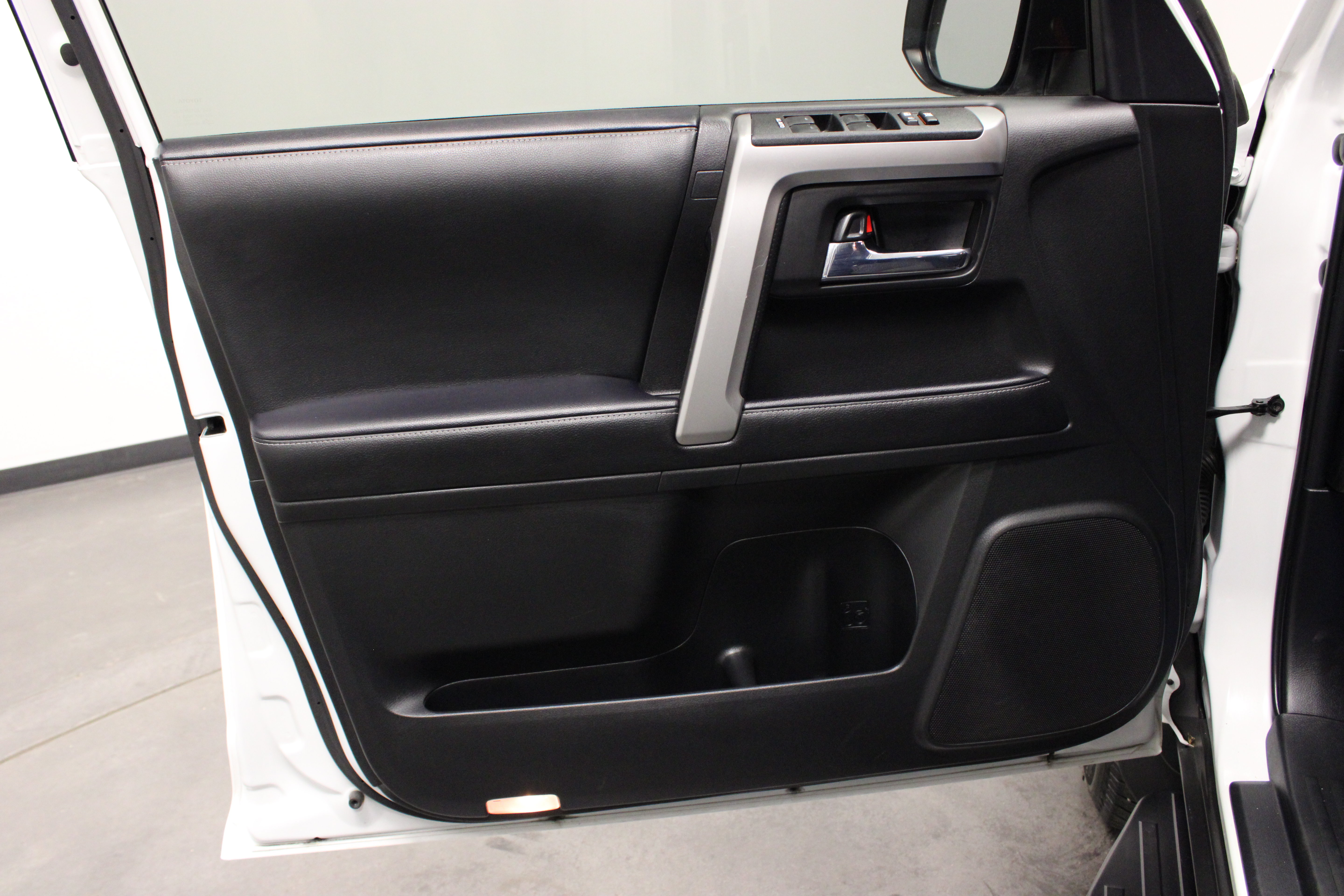 Used 2024 Toyota 4Runner SR5 AWD/4WD image 20